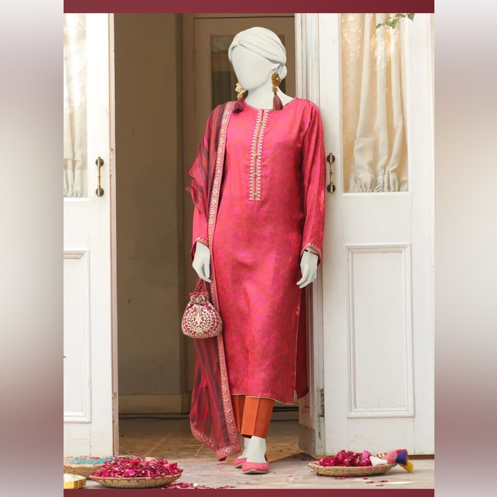 Super cute 3 pic women outfit by J. Pakistani